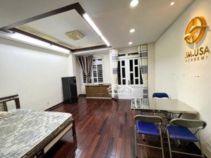 cho thuê phòng đẹp khu trung sơn full nội thất, ban công l1, sàn gỗ, máy giặt riêng. 45m2 giá: 7tr