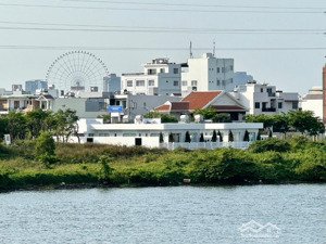 hạ giá gấp. cần bán biệt thự view sông đường nguyễn đình thi - ngang 30m