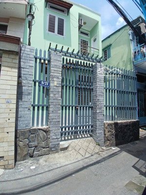 nhà nguyễn du, p7,gv. diện tích: 4.4x12m, 2pn,2wc