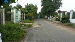 tôi muốn bán 3900 m2 đất, có 300m2 đất thổ cư ở tại xã suối rao