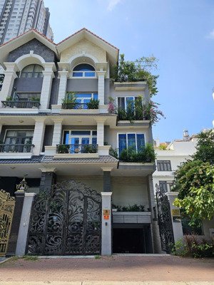 bán biệt thự himlam q7 vị trí khan hiếm đ.số 16m nhà full nt, có tm gb: 56 tỷ lh: 