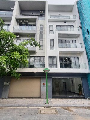 định công phân lô 70m2 rộng 6m 6 tầng, chỉ 26 tỷ x