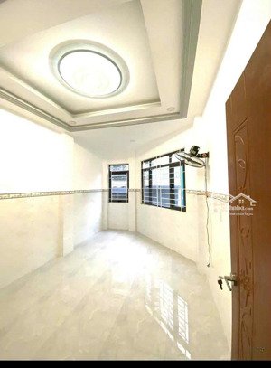 cho thuê nhà hxh nguyễn tri phương, quận 10, nhà 2 lầu, dt 56m2, giá thuê 16 triệu/tháng