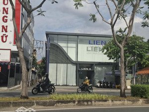 mặt tiền trần não 12m ngang 600m2 giá 250 triệu