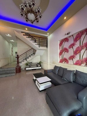 nhà bán - đường trần anh tông - p.lâm viên(p8) - đà lạt - 3p.ngủ - 72m2 - 7.9 tỷ