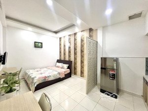 ngay việt nam quốc tự, gần cầu vượt 3/2 căn hộ 25m2 full tiện nghi