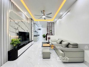 bán nhanh nhà phúc diễn 6 tỷ 9 ô tô tải đỗ cửa, view 2 thoáng đã sẵn đồ, nhà cực gần ql32