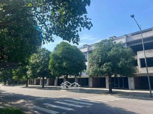 bán nhà phố 1c thung lũng mùa xuân. dt 90m2. 2 mặt đường to, đã có sổ đỏ. lh 