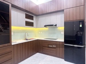 ccdv - cho thuê nhà 1 triệt 2 lầu mới 100% - - nhà có chỗ để xe hơi, 4 phòng ngủ lh: 