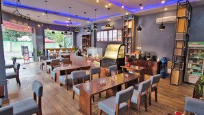 siêu hot cho thuê mbkd lô góc phố huỳnh thúc kháng. dt 80m2x2tầng, mt lô góc 15m, giá thuê 40tr/th