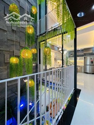 siêu phẩm nhà 5 tầng - thang máy - oto ngủ trong nhà - sát bên emart