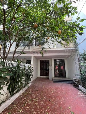 bán liền kề 127m2 giá siêu tốt 160tr/m2 tại vinhomes thăng long