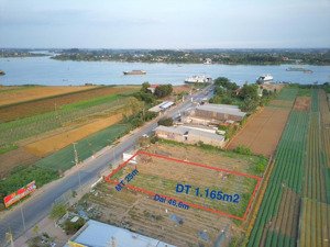 cần bán nhanh lô đất 1.165m (có 500m thổ cư) tại mặt tiền đường xuống phà thuận giang