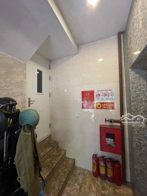 bán căn hộ dịch vụ, âu cơ, nhật tân, tây hồ, hà nội, 43 tỷ, sổ 129 m2, sử dụng 146m2 với giá ưu đãi