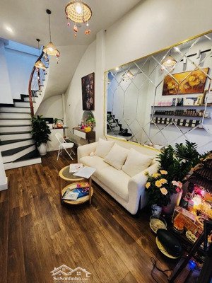 tầm tiền bay nhanh - nhà đẹp ở ngay - 3 thoáng - ngõ thông - 4,95 tỷ