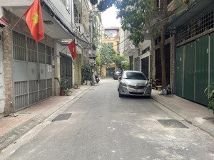 bán nhà trần quốc hoàn, cầu giấy. phân lô ô tô tránh, yên tĩnh, dân trí cao. 60m2/4t mặt tiền 5mét