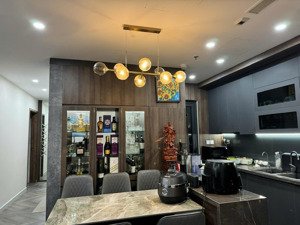 cc bán chung cư s4 sunshine city ciputra. lô góc dt 104m2, 3 ngủ, full nội thất. lh 