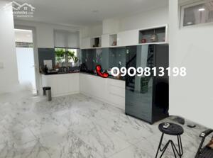 Ở Ngay Nhà Khu VIP Quận 1 SHR Giá TL Tốt!