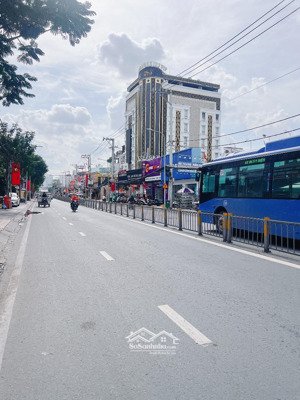 nguyễn thị thập chủ gấp bán nhà 4*22m 5 tầng 7 phòng