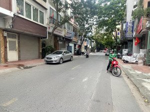 bán nhà mặt phố 50m2, 30,5 tỷ tại dịch vọng, cầu giấy, hà nội