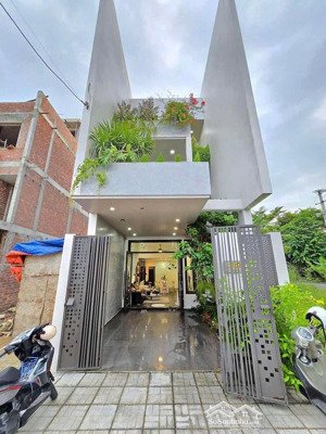 hoa hồng nhận đủ bán nhà 3 tầng đinh đức thiện