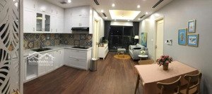 chính chủ cần bán chcc tại imperia garden - 2n2w - giá 6,95 tỷ - dt 69m2 - full nội thất - sẵn sổ