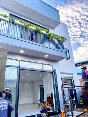 giá: 8 tỷ 600 thương lượng
biệt thự mini giáp q.6 1 bước chân đs 1 nối dài lý chiêu hoàng p10