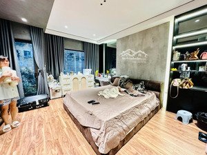 tuyệt phẩm phân lô thang máy nội thất châu âu phố nguyễn văn cừ -dt 40m2 x 6 tầng- chỉ 13.5 tỷ