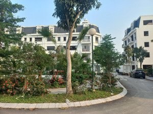 chính chủ bán nhà biệt thự 170m2 siêu hiếm, gần công viên rộng 20ha. lh: 