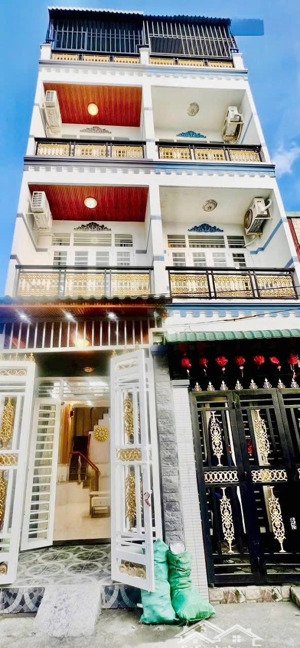 bán nhà mặt tiền hẻm 6m - 4 tầng - kinh doanh buôn bán tự do - sát bên quận 7