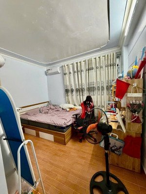 chủ nhờ bán hộ căn nhà miếu hai xã