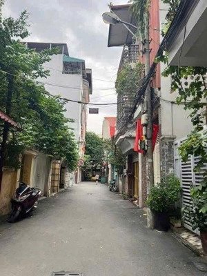 chính chủ bán nhà ngõ 196 cầu giấy, 10m ra đường ô tô, 40m2- 5 tầng