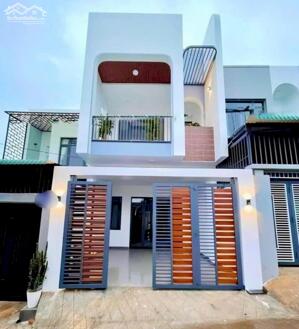 Bán nhà 1 trệt 1 lầu ngay gần khu du lịch du lịch Bửu Long , sổ riêng full thổ cư , Gía 1ty980 có bớt nhẹ