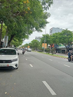 bán gấp nhà mặt phố 72,4m2, 13,15 tỷ tại hòa thuận tây, hải châu, đà nẵng