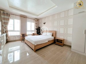 thuê ngay căn hộ 45m2, full nội thất, cửa sổ lớn ngay nguyễn văn thương, bình thạnh gần đh gtvt