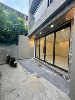 bán nhà tân mai, hoàng mai. siêu phẩm ngoài mong đợi 82m2, mặt tiền 5,5m. thang máy 5 tầng