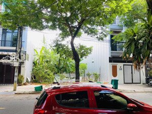 bán nhà nguyên căn số 249 quách thị trang