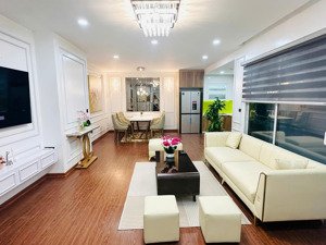 gia đình bán căn 3 ngủ tại five star kim giang tòa g2, full đồ, 97m2, ban công bắc, sổ đỏ.