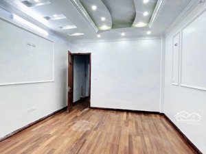 chủ cần bán nguyễn chí thanh 58m, 5 tầng giá chỉ nhỉnh 14 tỷ