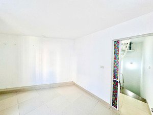 bán nhà phố văn cao ngõ 3 ô tô, 4 tầng giá chỉ 990 triệu