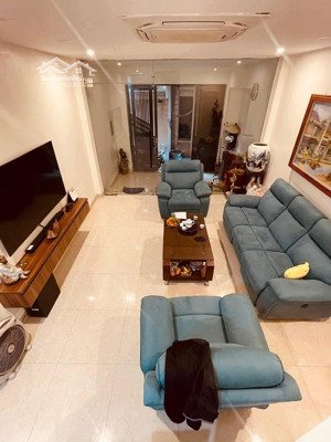 chủ nhà cần bán gấp - nhà đẹp ngọc hà _ 45m2 x 6 tầng _ mt 4.3m _ 10.6 tỷ ( còn thương lượng)