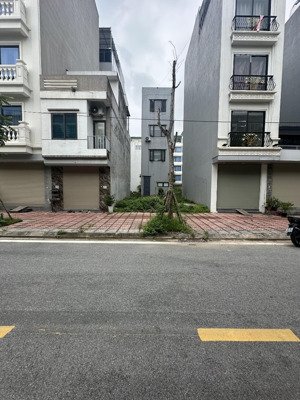 bán lô đất nhỏ xinh mặt đường 17,5m khu tđc ngọc thuỵ long biên