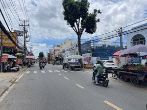 bán nhà hẻm ba gác, đường phạm hữu lầu, nhà mới 2 phòng ngủ, gần chợ và phú mỹ hưng