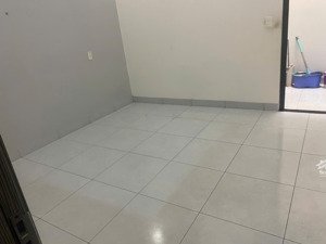 nhà bán chính chủ, kẹt tiền cần bán gấp nhà 2 tầng thổ cư 100%