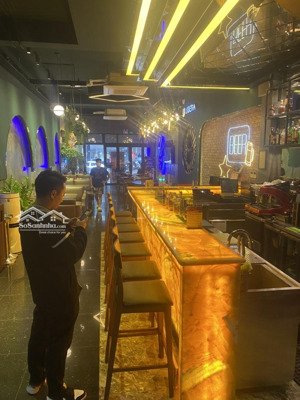 cho thuê nhà mặt phố nguyễn trãi 160m2 + lửng, mặt tiền 7m