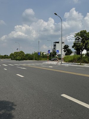 cần tiền bán gấp lô đất đấu giá cự khối, phường long biên, 65m2, mt 5m, sát quy hoạch hồ điều hoà