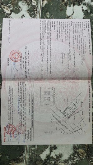 nhà biệt thự tân xuân hóc môn. có sân vườn đường nhựa 8m nhà xây kiên cố