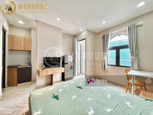 studio ban công - tách bếp - nội thất cao cấp - có thang máy - gần chợ bà chiểu