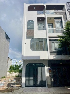 chính chủ cho thuê nhà mới 100 % p. thuận giao - tp. thuận an - bình dương