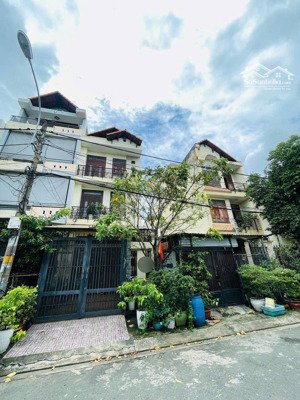 bán nhà 3 tầng đường số 2, trường thọ, thủ đức, dt chuẩn 5mx20m hoàn công, xe hơi 8m khu dân trí